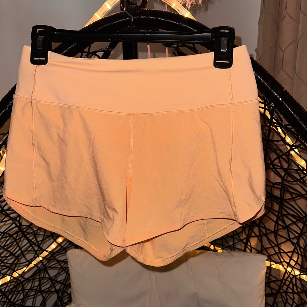 NWOT Lululemon speed up shorts